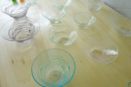 在足柄上郡制作自己的玻璃器皿，享受季节性的鲜花 image