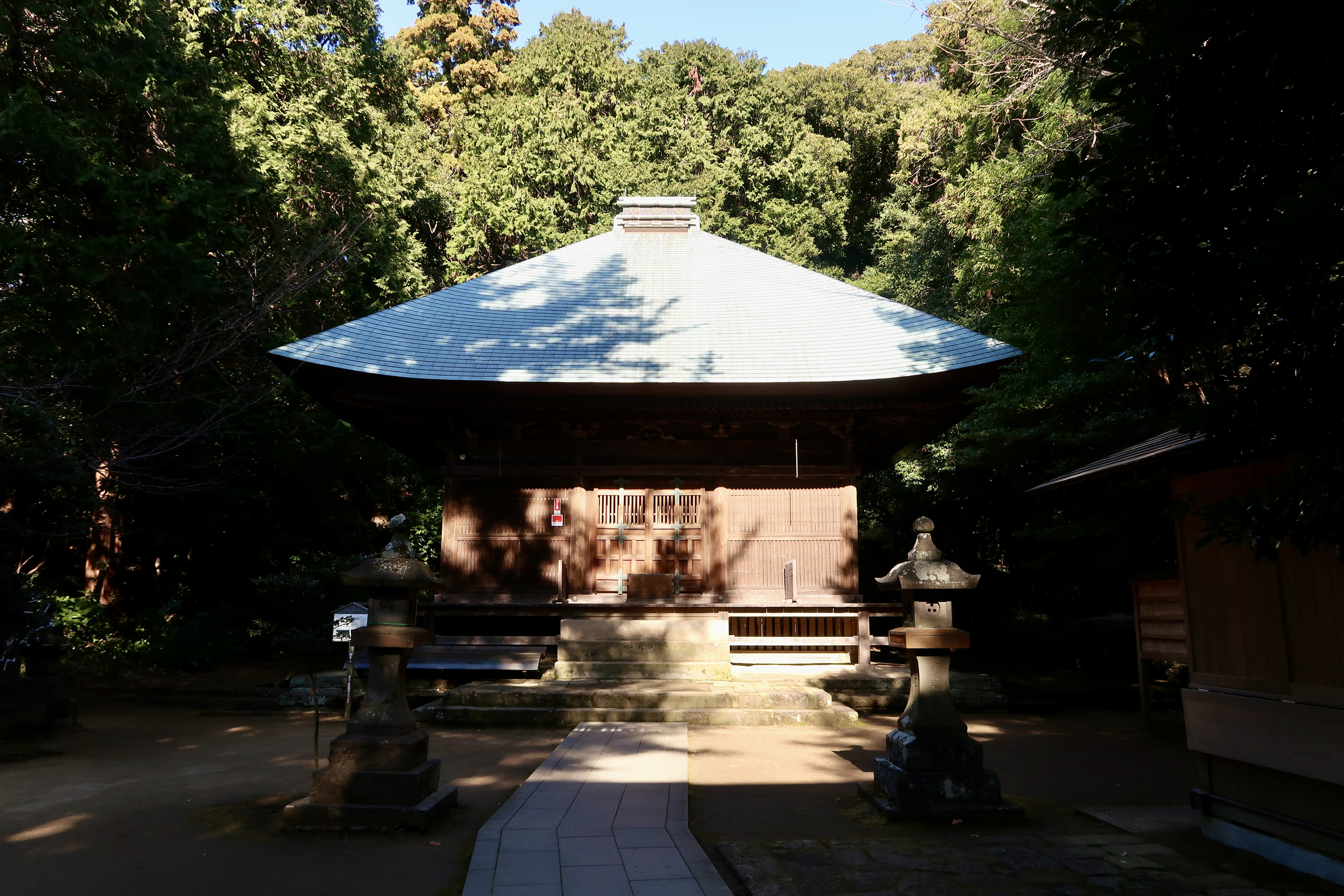 Jinmu-ji Yakushido Hall