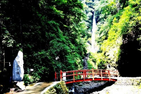 Shasui-no-Taki Wasserfall