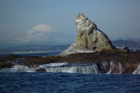 Chuyến đi trên biển đến tảng đá Eboshi image