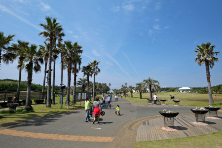 Công viên bờ biển Tsujido