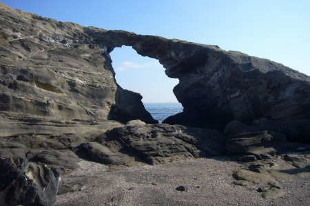Umanose Doumon (Horseback rock gate) image