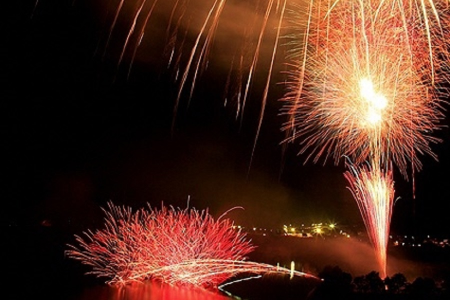 Lake Tanzawa Fireworks Festival image