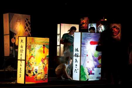 Festival des lanternes illustrées d&#039;Oyama (E-toro Matsuri)