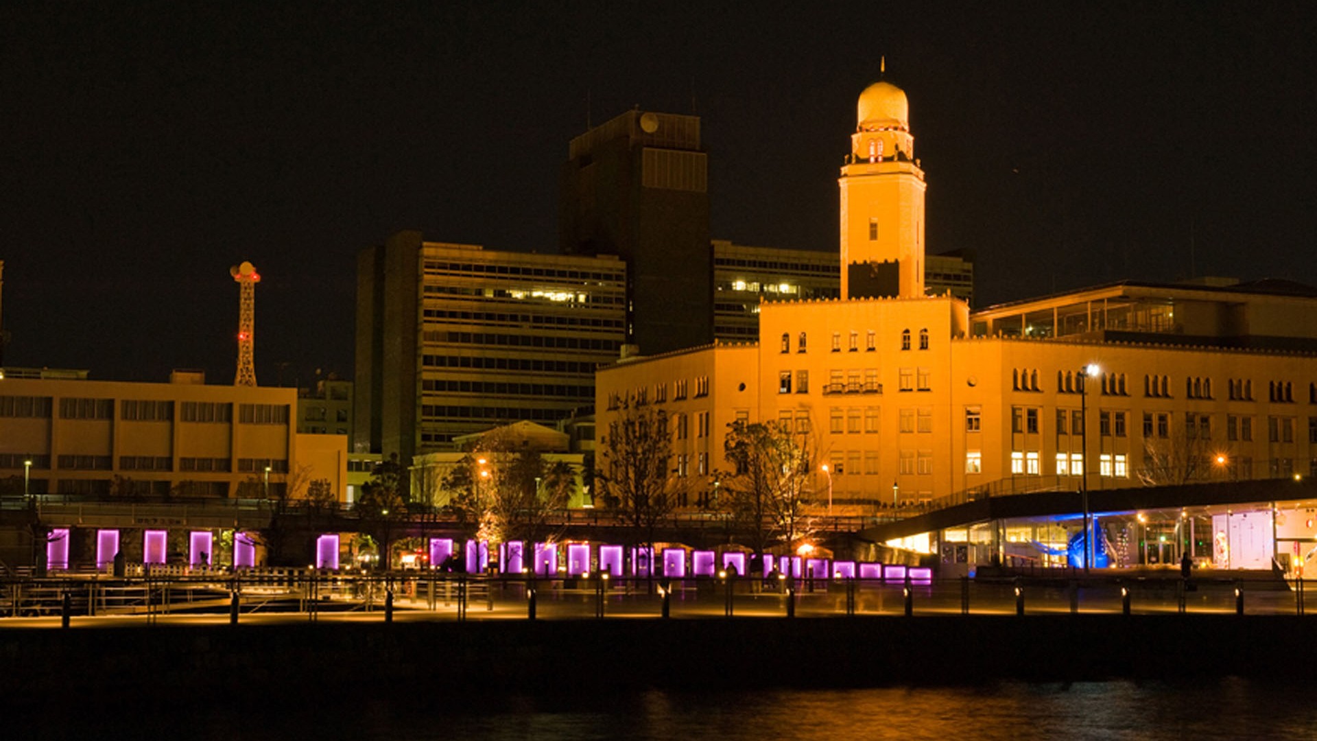 Les douanes de Yokohama (tour "la reine")