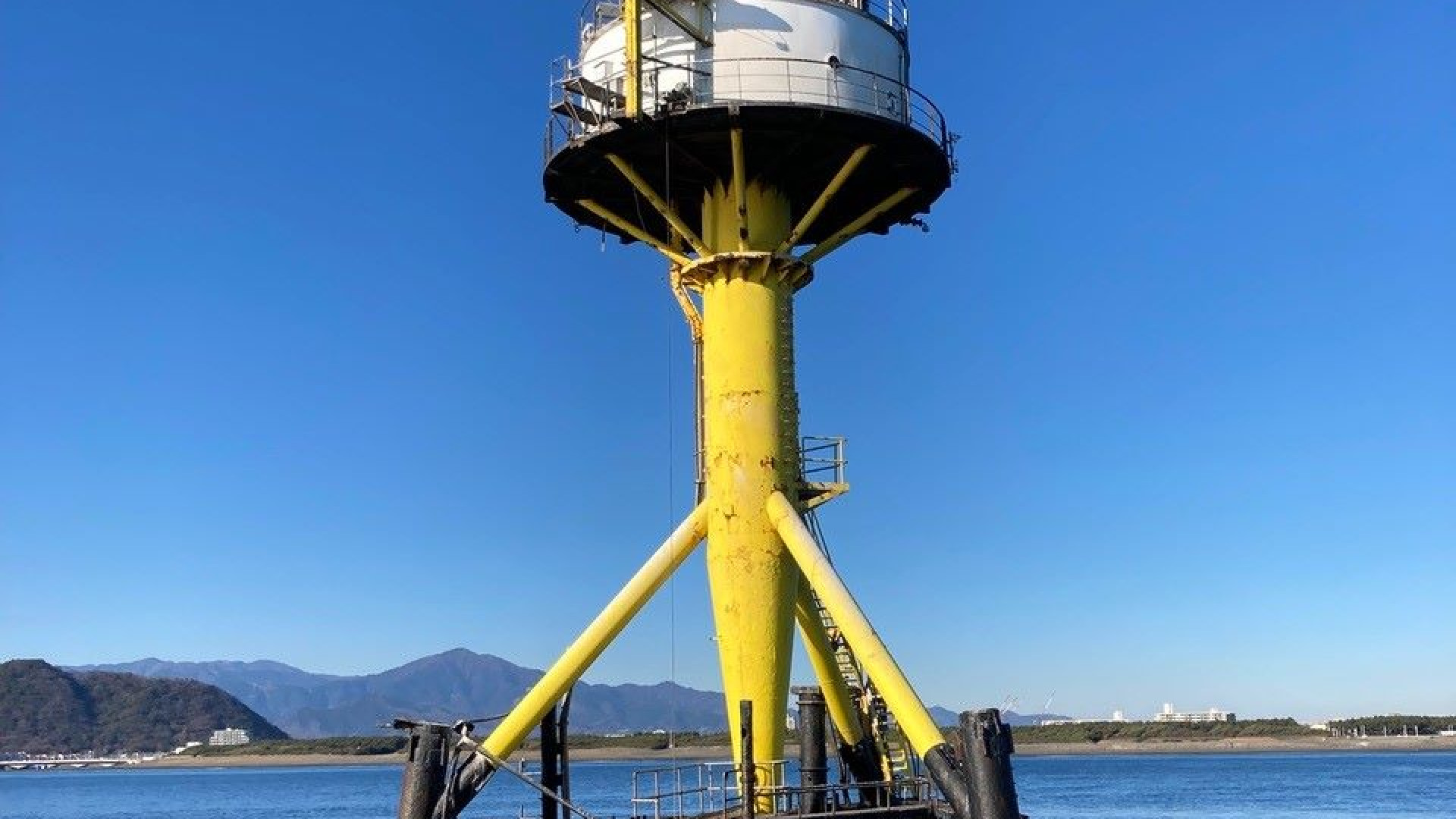 Tháp thử nghiệm ngoài khơi Hiratsuka (Đại học Tokyo Ocean Alliance)