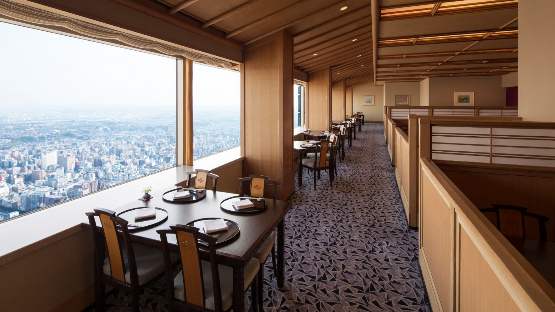 Restaurante japonés "Shikitei", en el Yokohama Royal Park Hotel 68F 