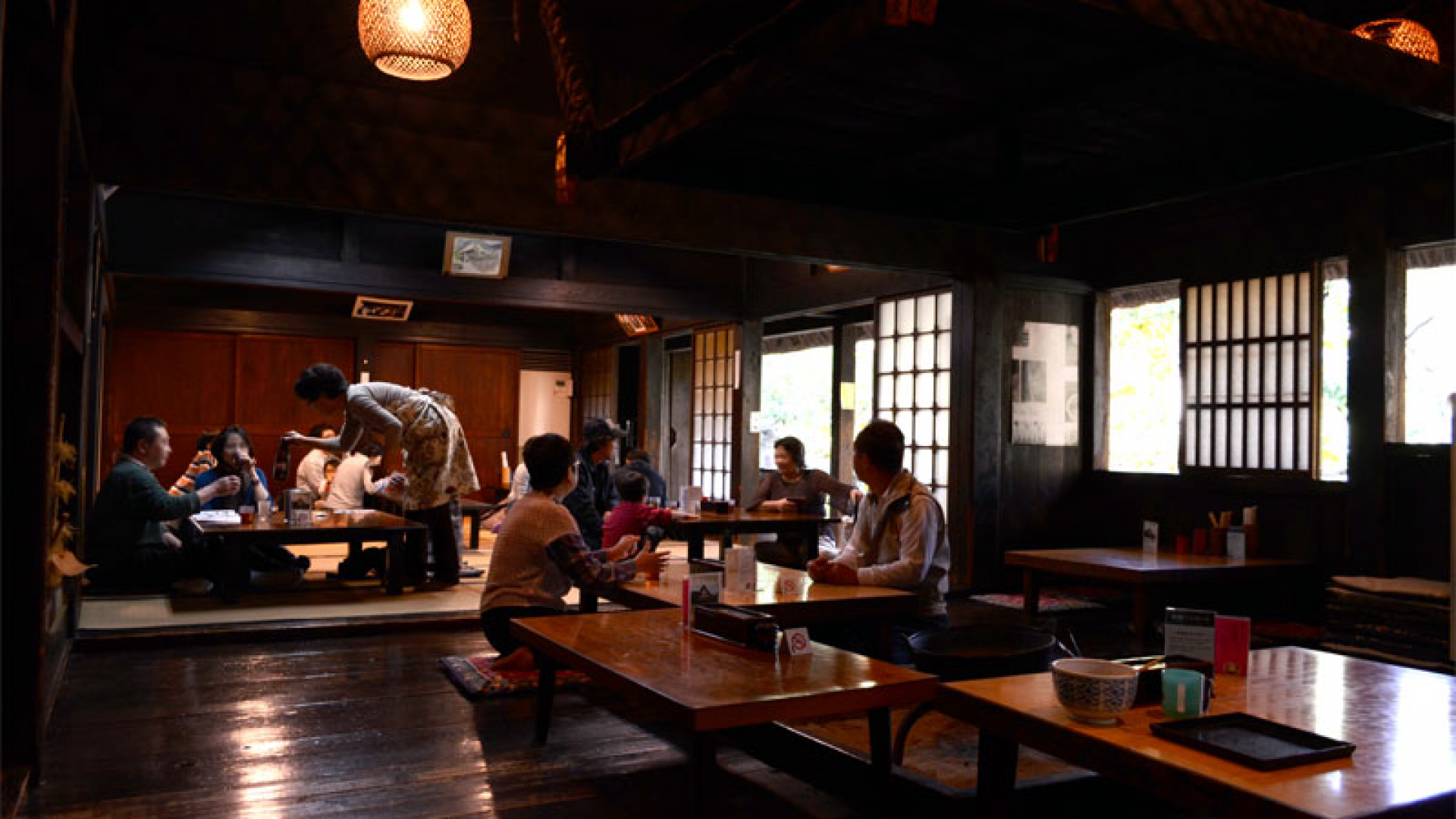Restaurante de fideos de soba "Shirakawa-go" (dentro de Nihon Minka-en)