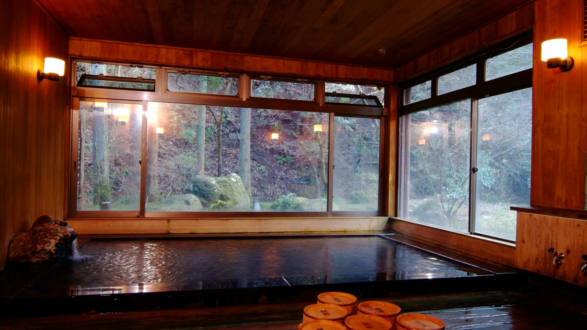히가시 탄자와 나나사와 온천의 모토유 타마가와칸