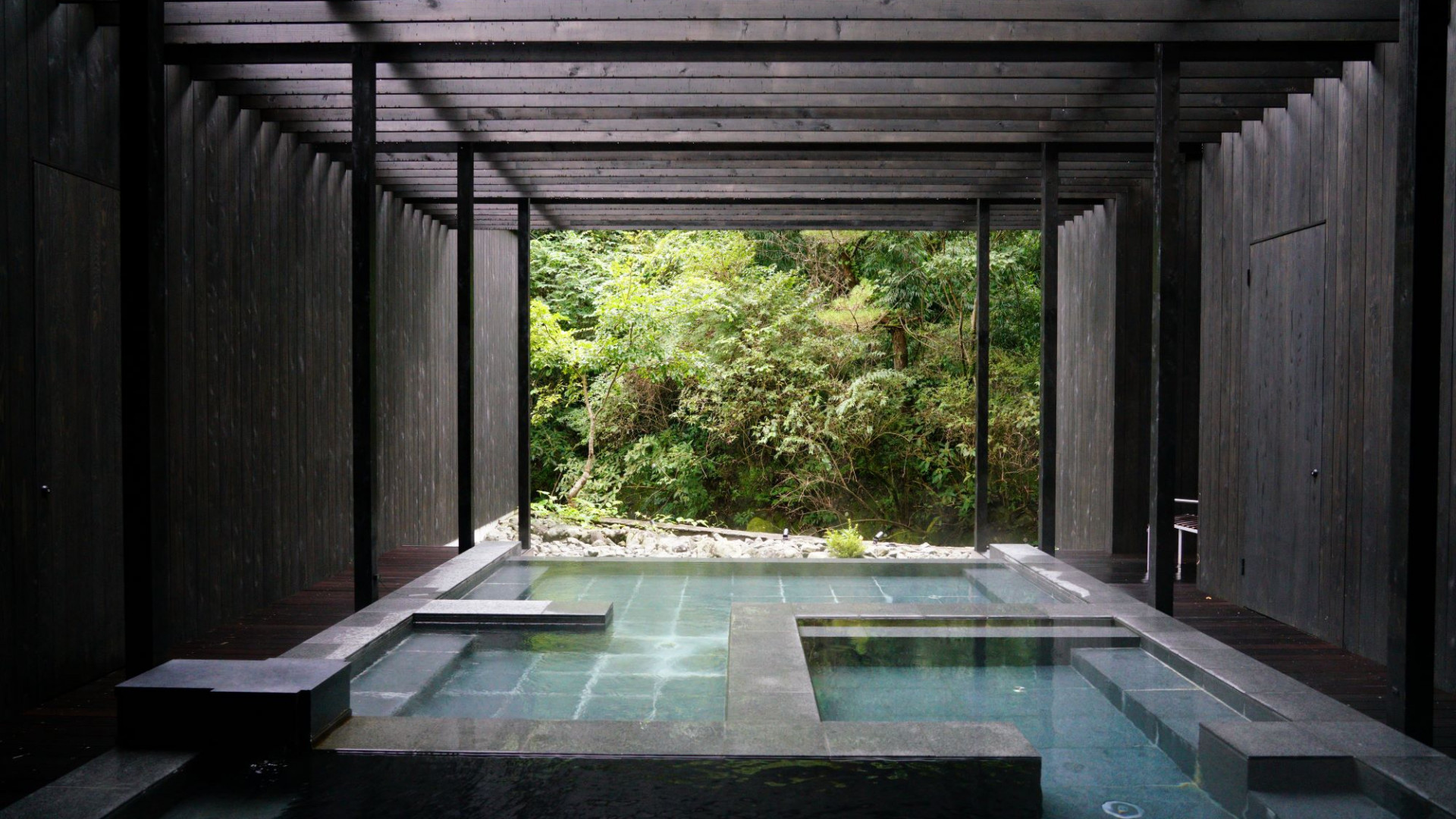 Yugawara Onsen Books and Retreats