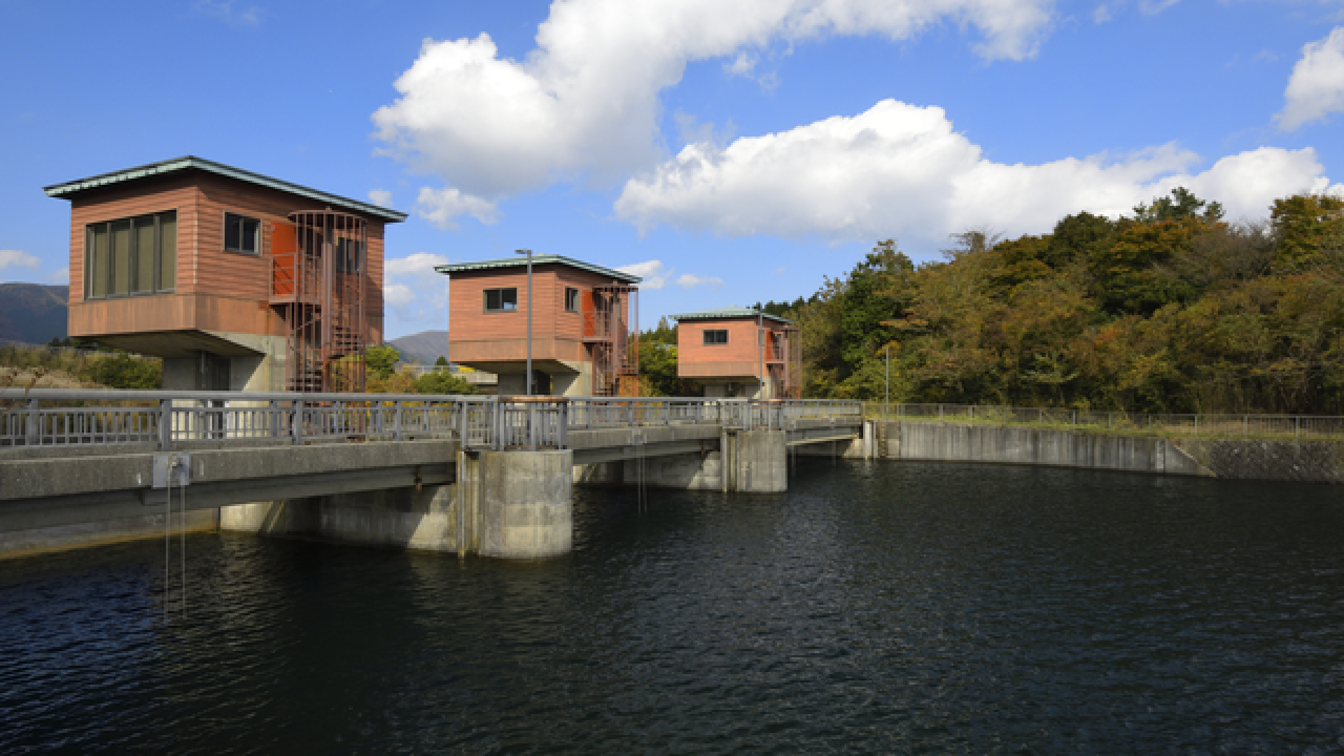 Kojiri Suimon (Water gate)