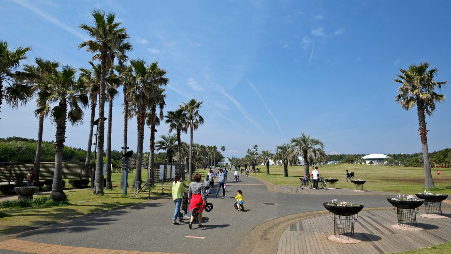 Tsujido Seaside Park