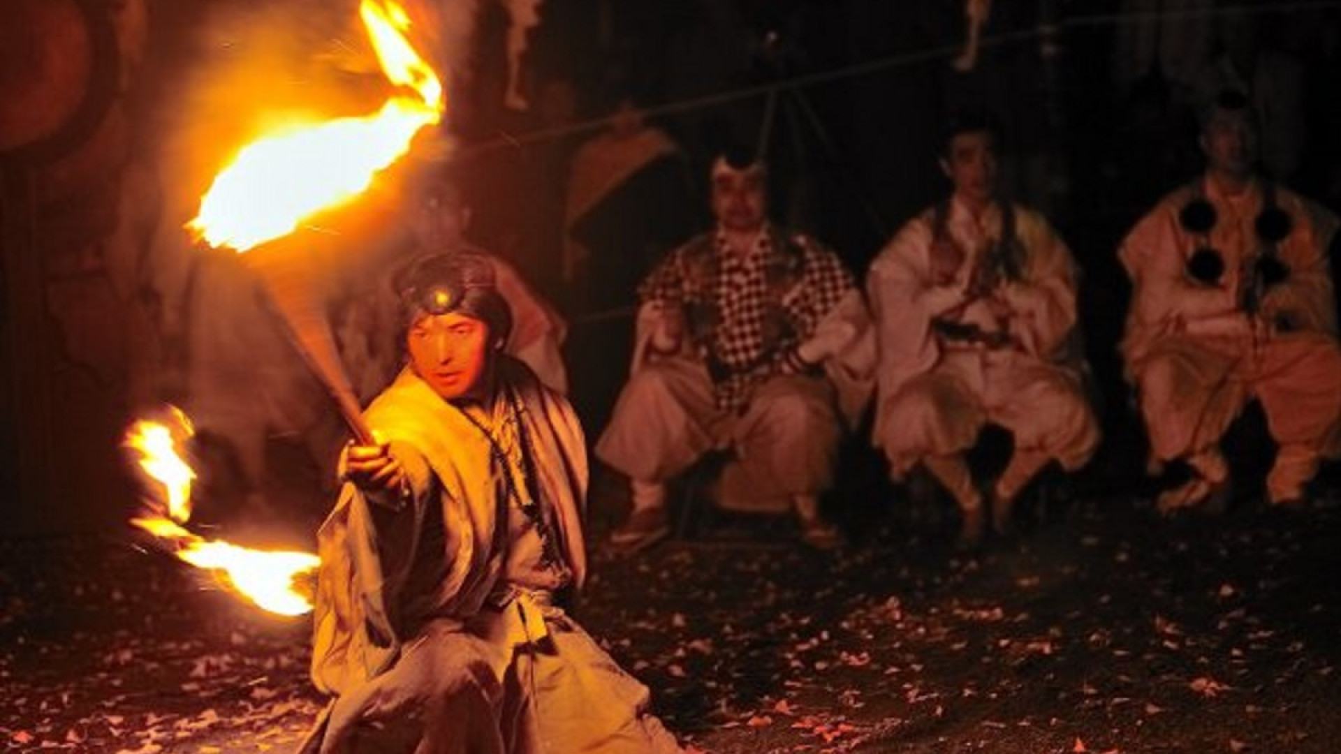 Le festival Hibuse (Prévention du feu) à Ryogakuin, Mount Akihasan