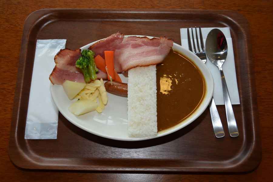 Café Lakeside (Descarga de Curry de la presa de Miyakase)