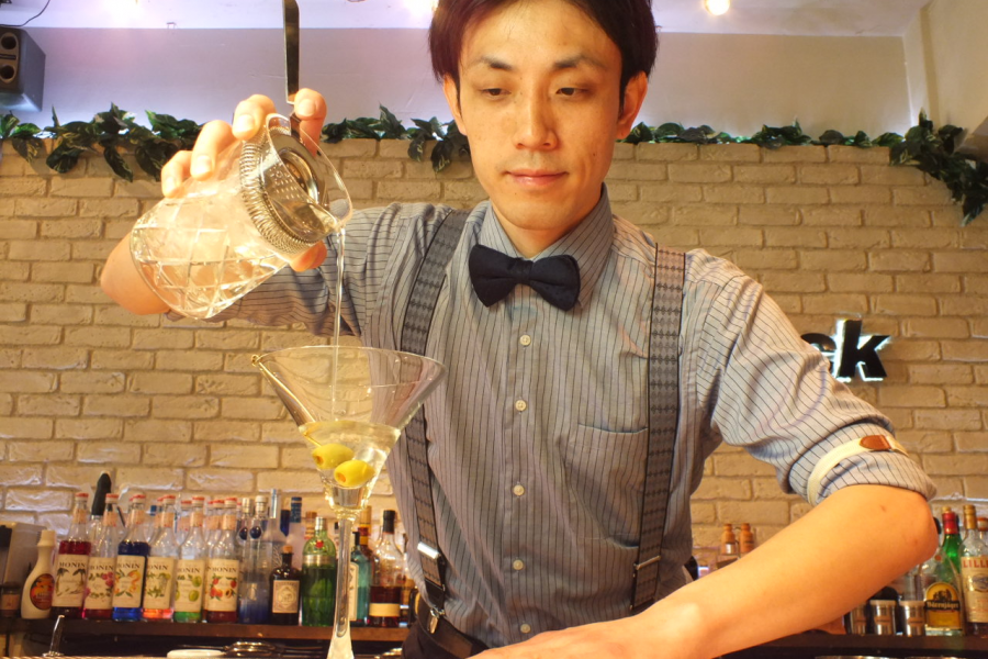 Spectacle de jonglages "cocktails" (Jun Nakamura)