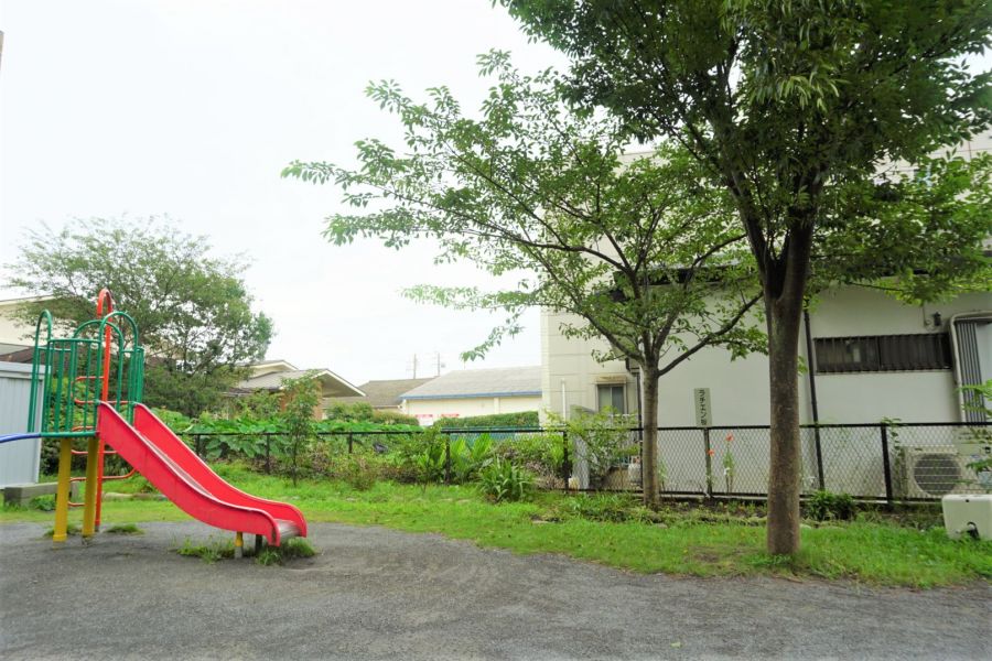 Le parc de la rue Matsugaoka Rachien 