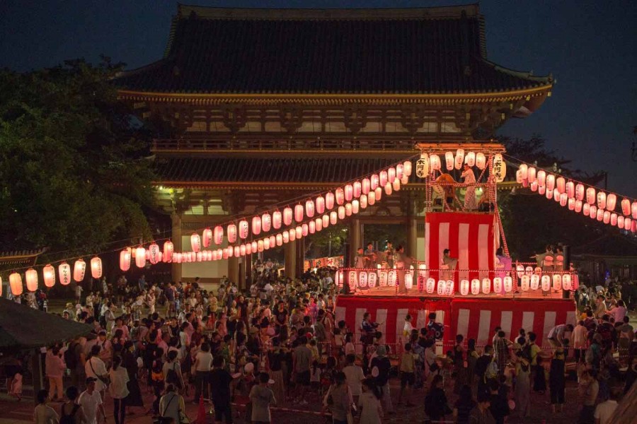 Festival y Bon Odori Del Templo Budista Nichiren Ikegami Honmonji Mitama 