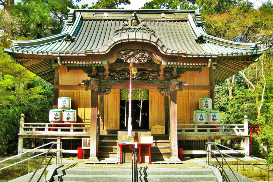 Shirasasa Inari Schrein