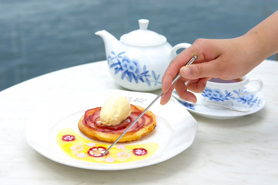 Salon de Thé Rosage, ein Dessert-Restaurant im Odakyu Hotel de Yama"