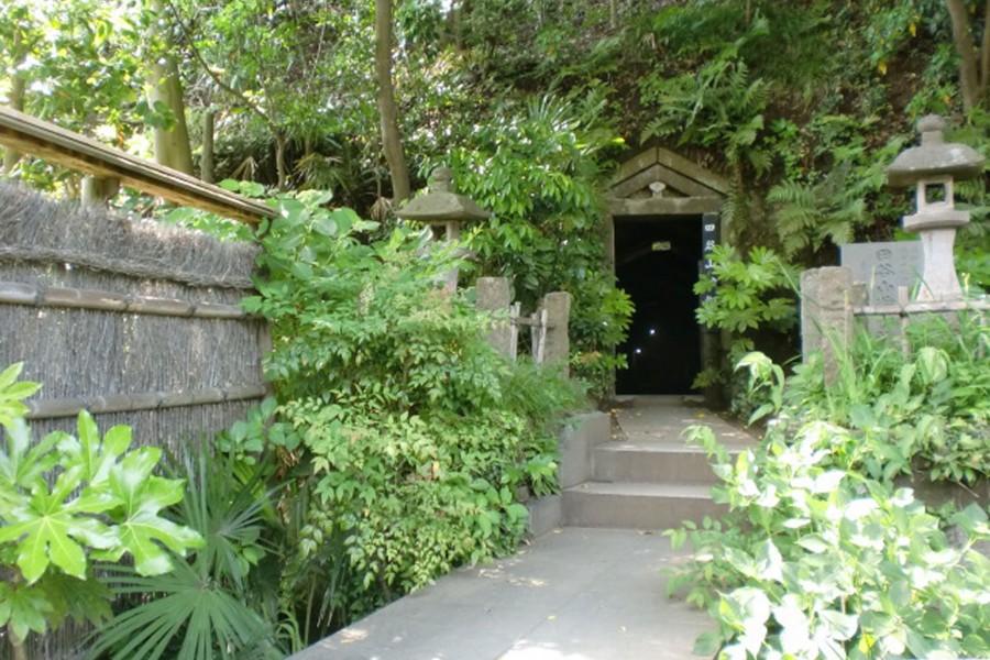 Cueva Taya, templo Josenji