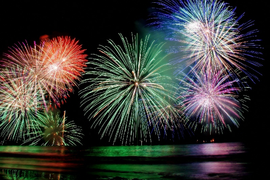 Lễ hội pháo hoa trên biển Yugawara Onsen