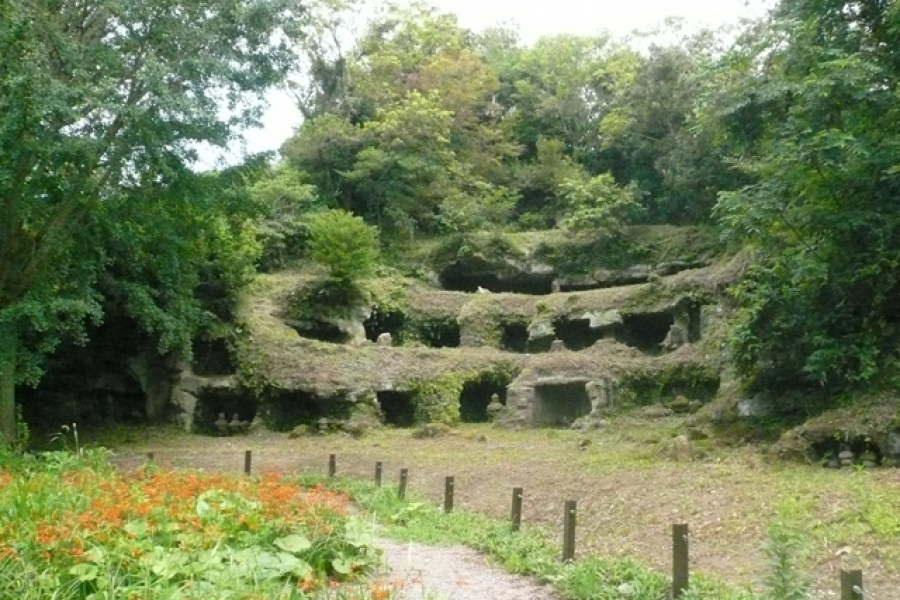 Các hang động Mandarado Yagura