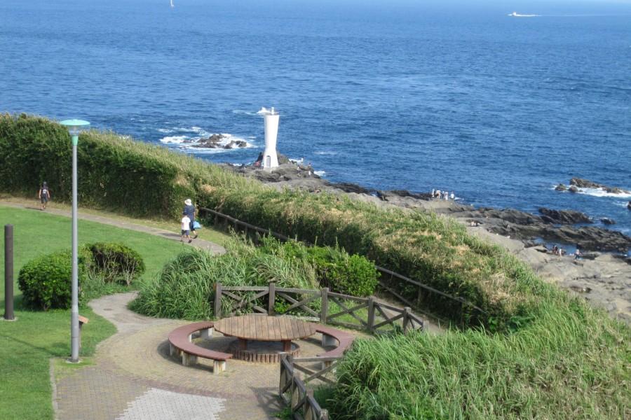 Take in the magnificent view and nature of Jogashima, the island full of charm