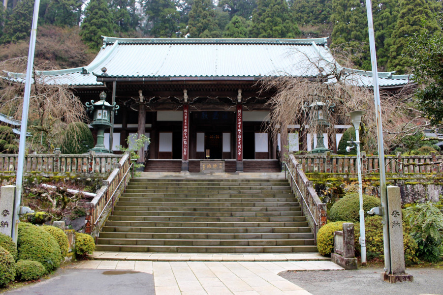 Discover the Zen Spiritual Experience with a Volunteer Guide in Saijoji Temple