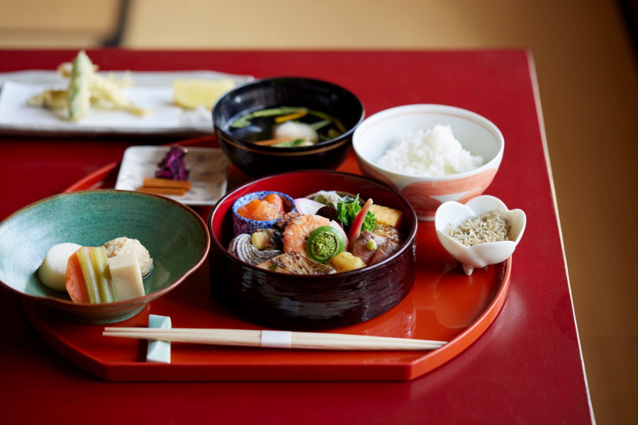 Japanische Küche, Kaiseki-Küche, Hachi-no-ki