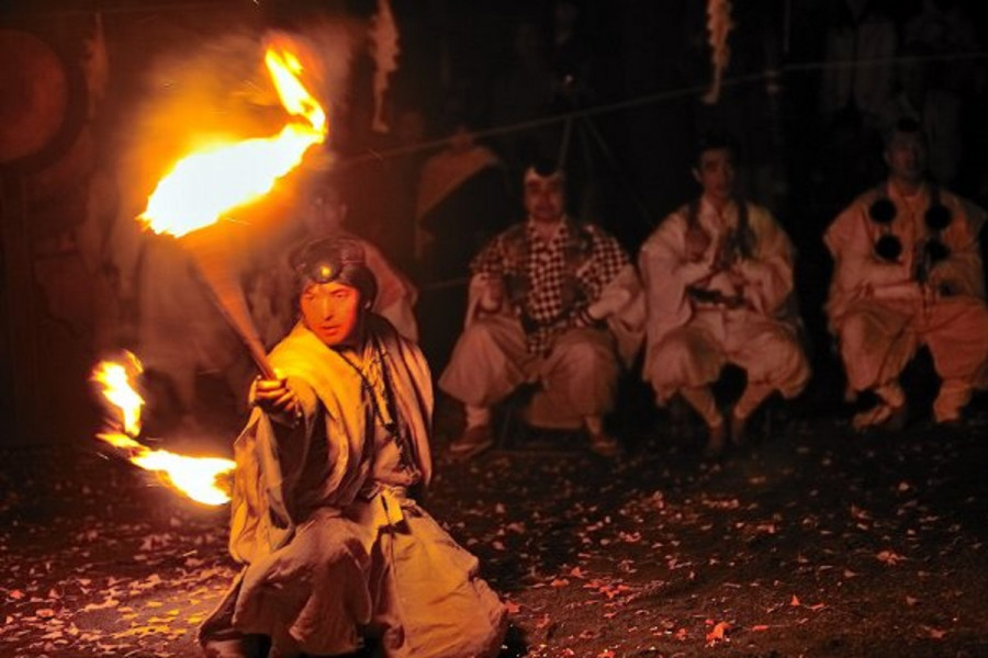 งานเทศกาลฮิบุเสะ (ป้องกันไฟไหม้) ที่เรียวงะคุอิน ภูเขาอะคิฮะซาน