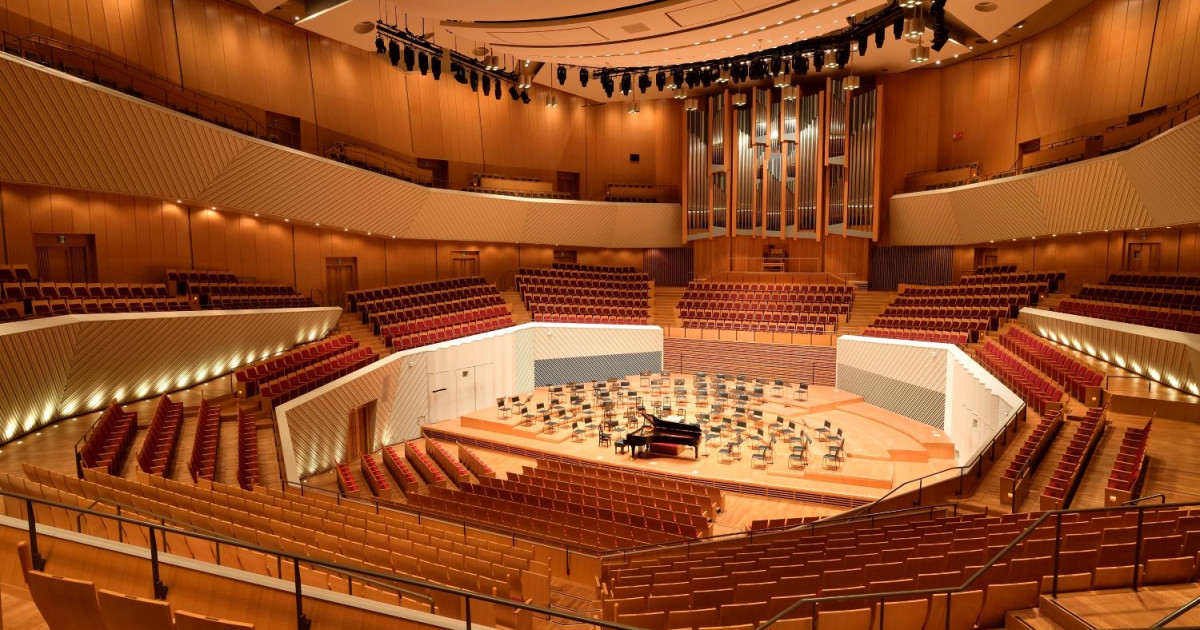 ミュージック SchwarzVrain 2013.12.25 OSAKA MUSE Muza Kawasaki Symphony Hall - Destinations - Tokyo Day Trip